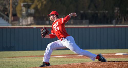 Hines' no-hitter leads to Mavs' sweep