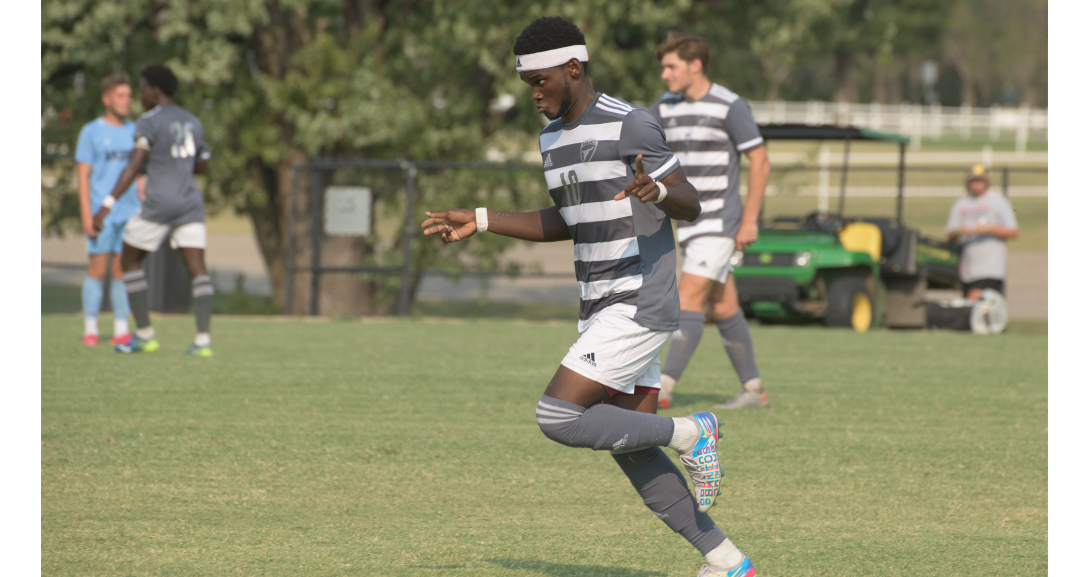 #18 Mavs rout Oklahoma Wesleyan JV
