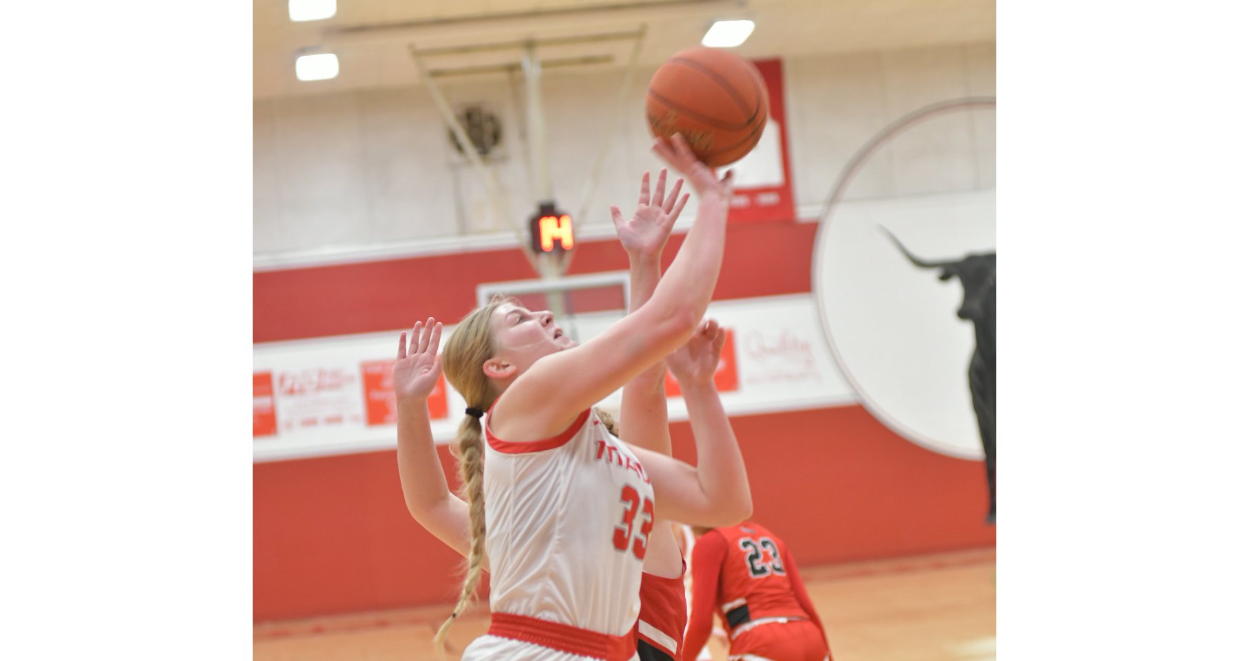Lady Mavs fall to rival Jets 80-74