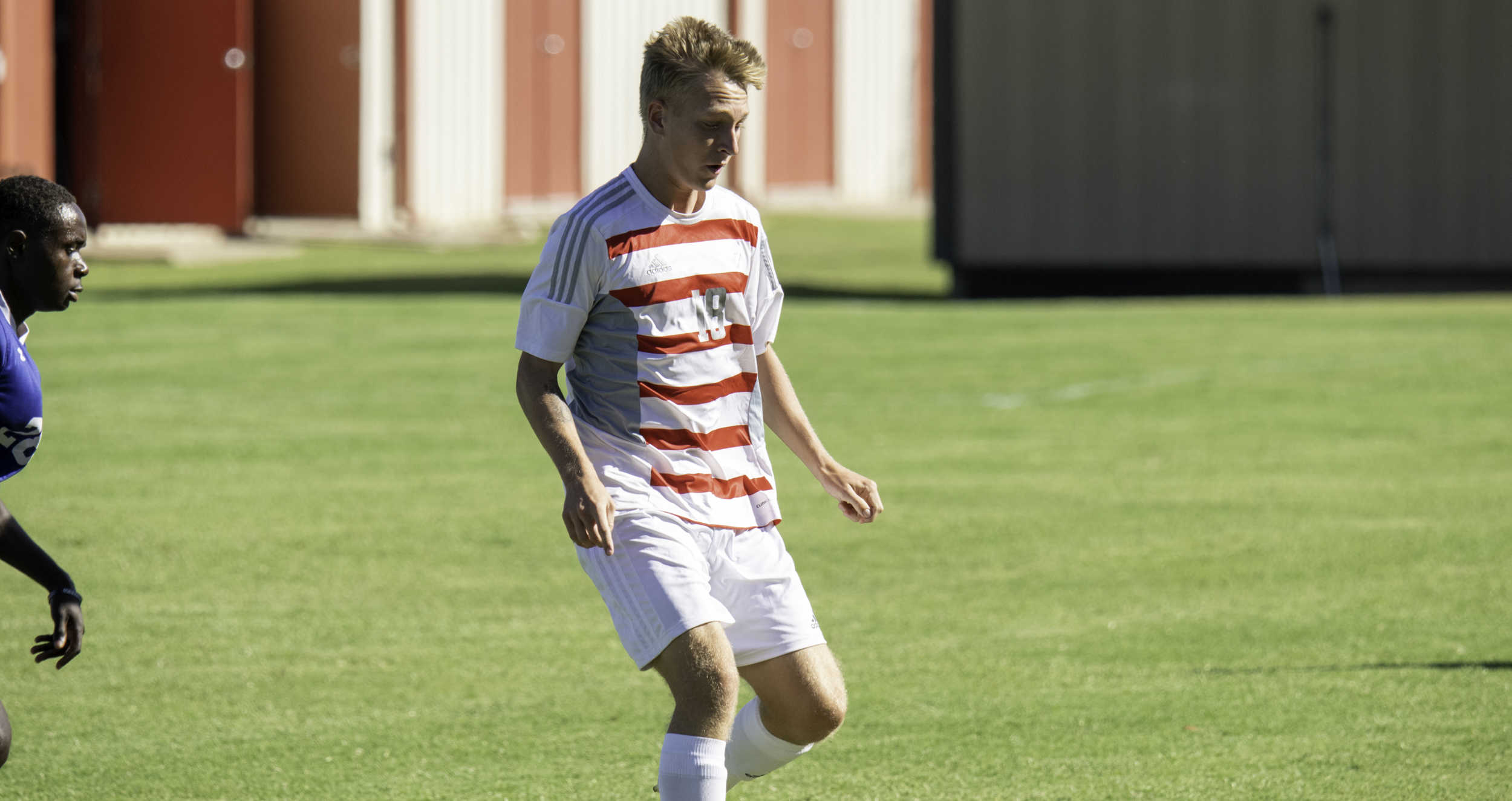 NEO beats Mavs 4-1